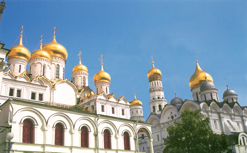 Las iglesias dentro del Kremlin, en Moscú, cautivan a visitantes y lugareños (clickear para agrandar imagen)
